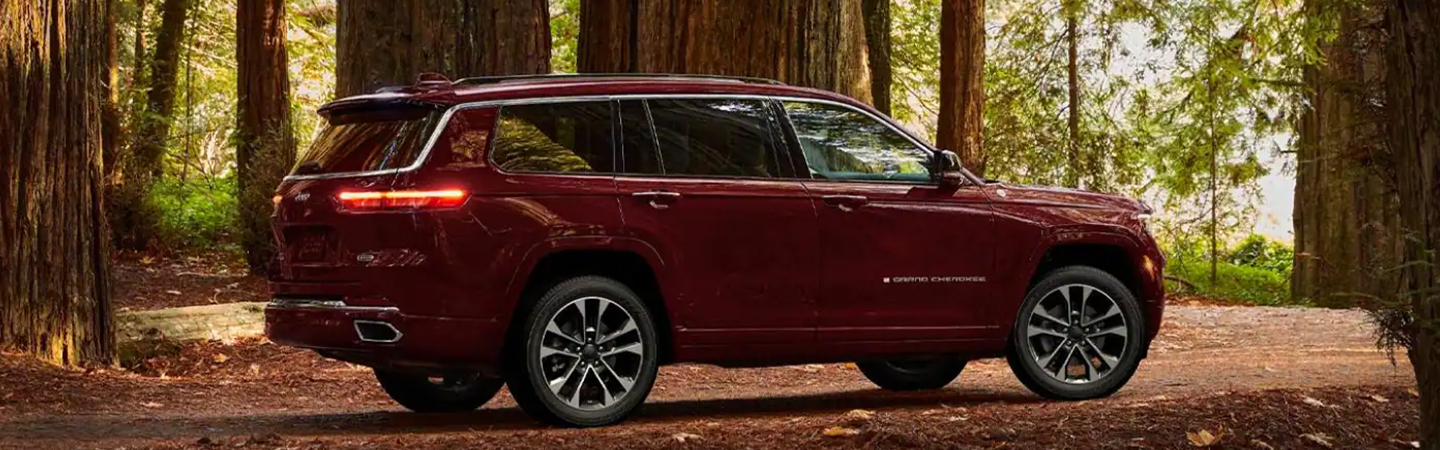 2021 Jeep Grand Cherokee L Slide3