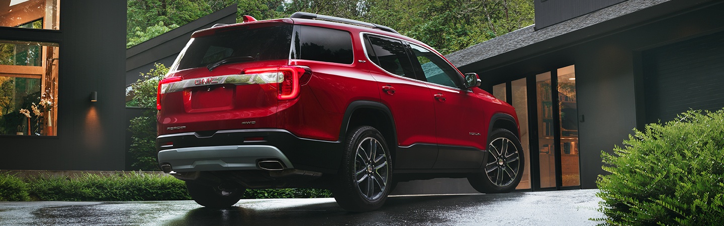2022 GMC Acadia rear view