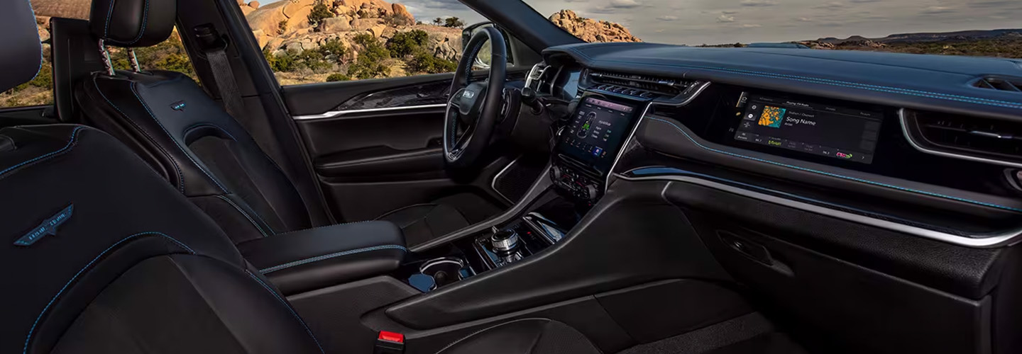 Jeep Grand Cherokee interior