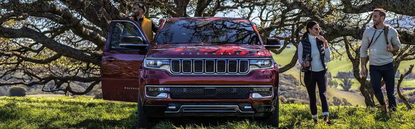 2023 Lincoln Navigator vs Jeep Wagoneer slide3