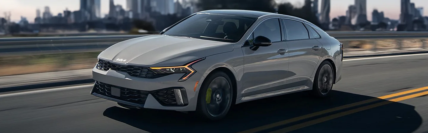 2025 Kia K5 Specs whitecolor sideview