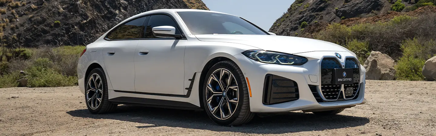 2024 BMW i4 frontview blue