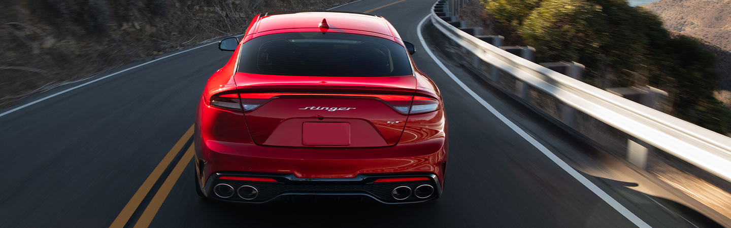 2022 Kia Stinger slide3