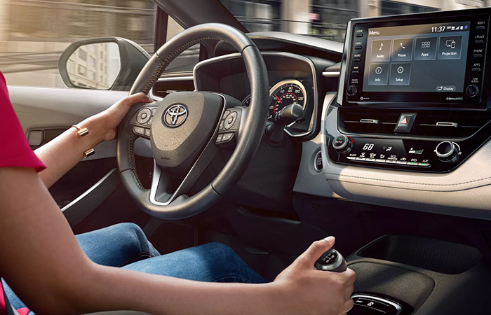 2022 Toyota Corolla vs. The Competition Interior2