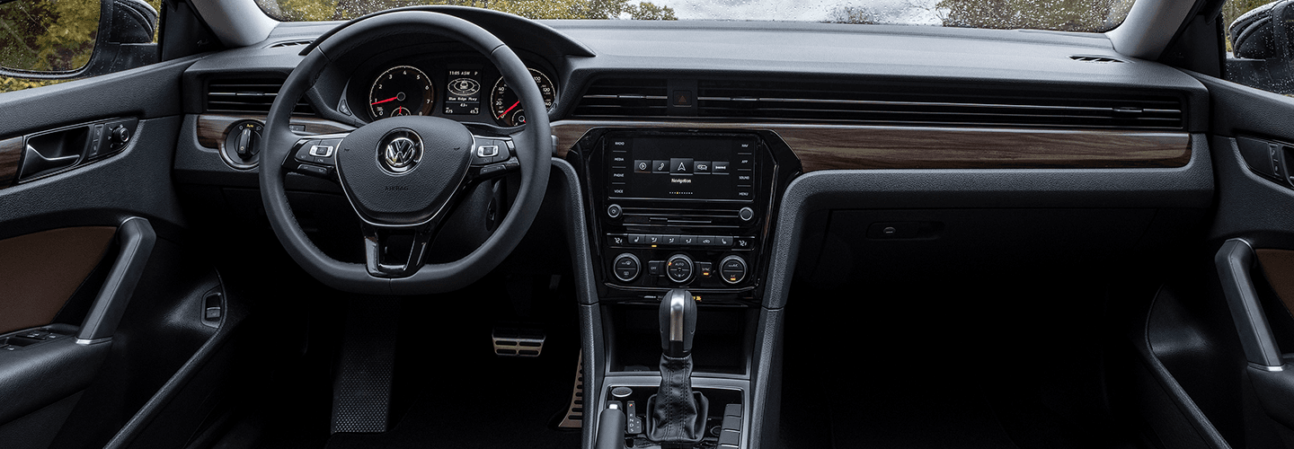 2022 Volkswagen Passat vs. 2022 Volkswagen Jetta interior