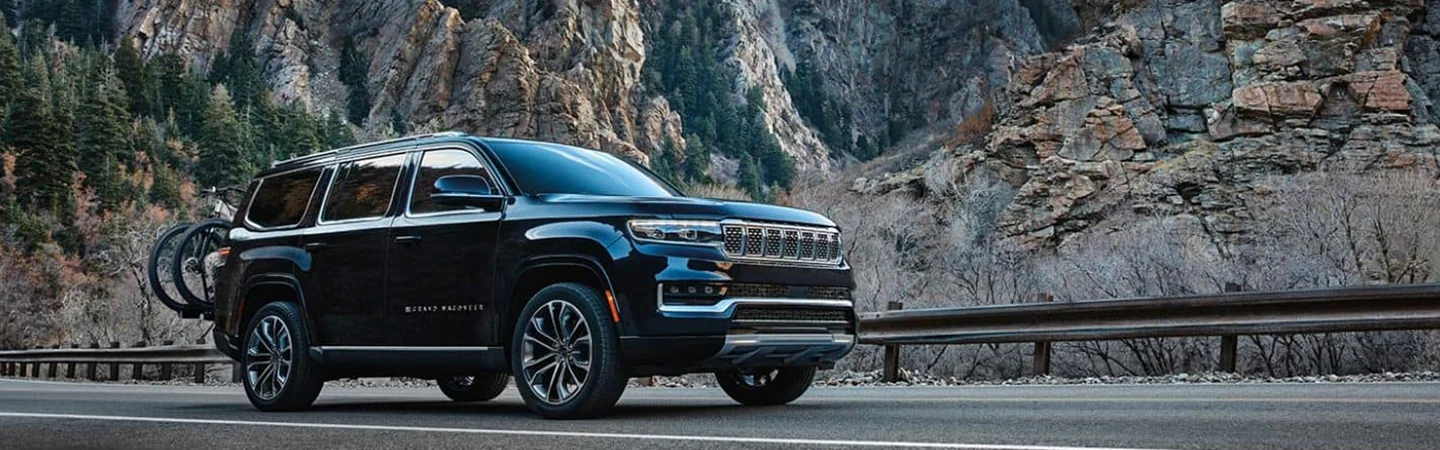 2024 Wagoneer L Specs black color side view