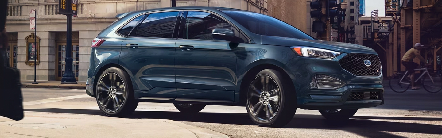 2024 Ford Edge blue color front sideview