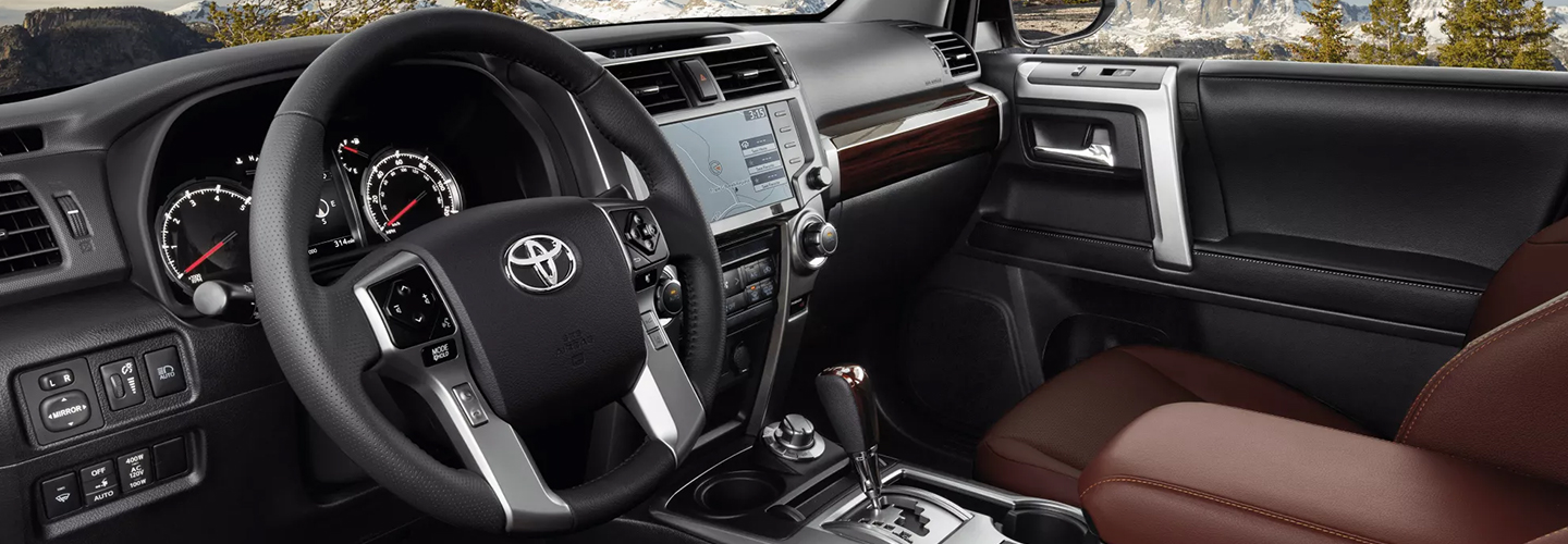 2022 Toyota 4Runner vs. 2022 Toyota Highlander interior