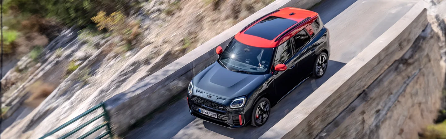 2025 MINI Countryman S ALL4 Specs black color top view