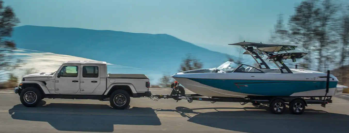 2 Jeep Gladiators