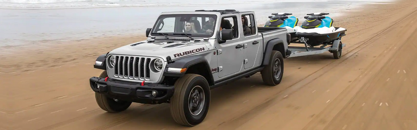 2022 Jeep Gladiator towing jetski