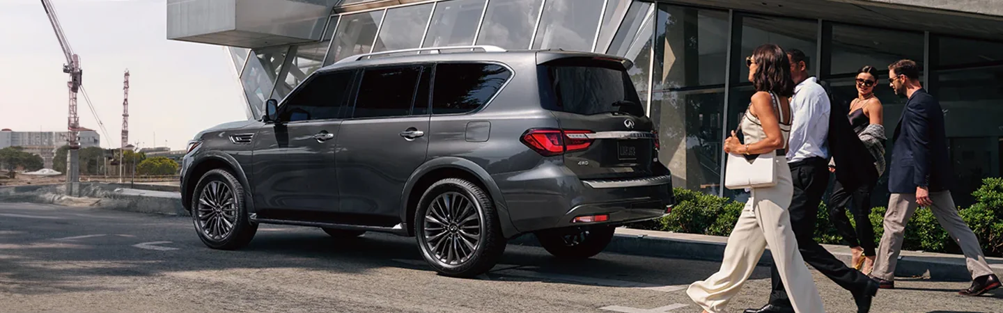 2024 INFINITI QX80 Specs side back in silver 