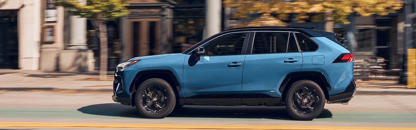2022 Toyota RAV4 Hybrid Slide4