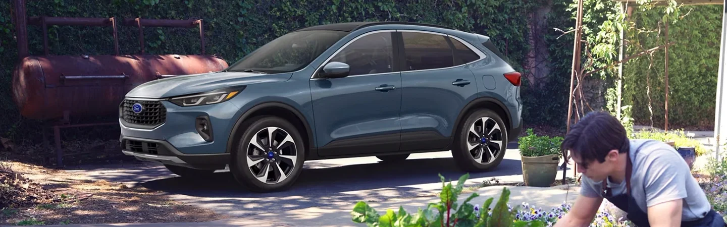 2024 Ford Escape vs Honda CR-V  sliver color side view