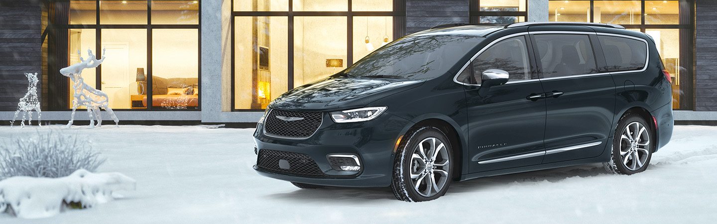 2024 Chrysler Pacifica Black side view