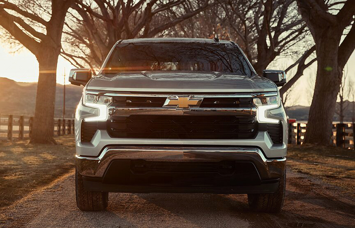 2023 Chevrolet Silverado  exteriorsmall-1