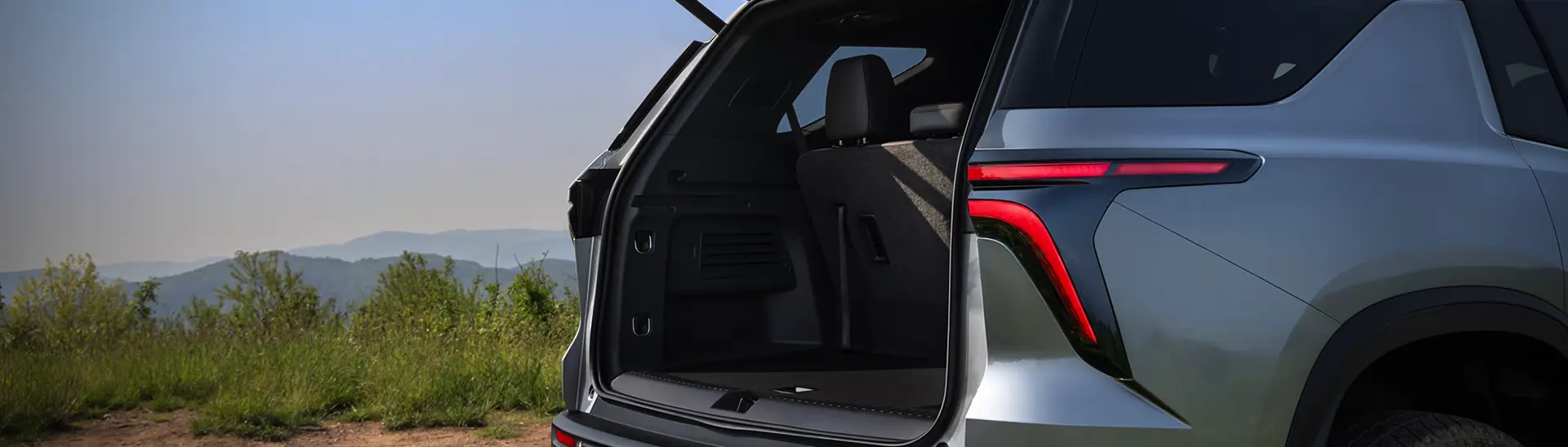 trunk open Chevrolet Traverse