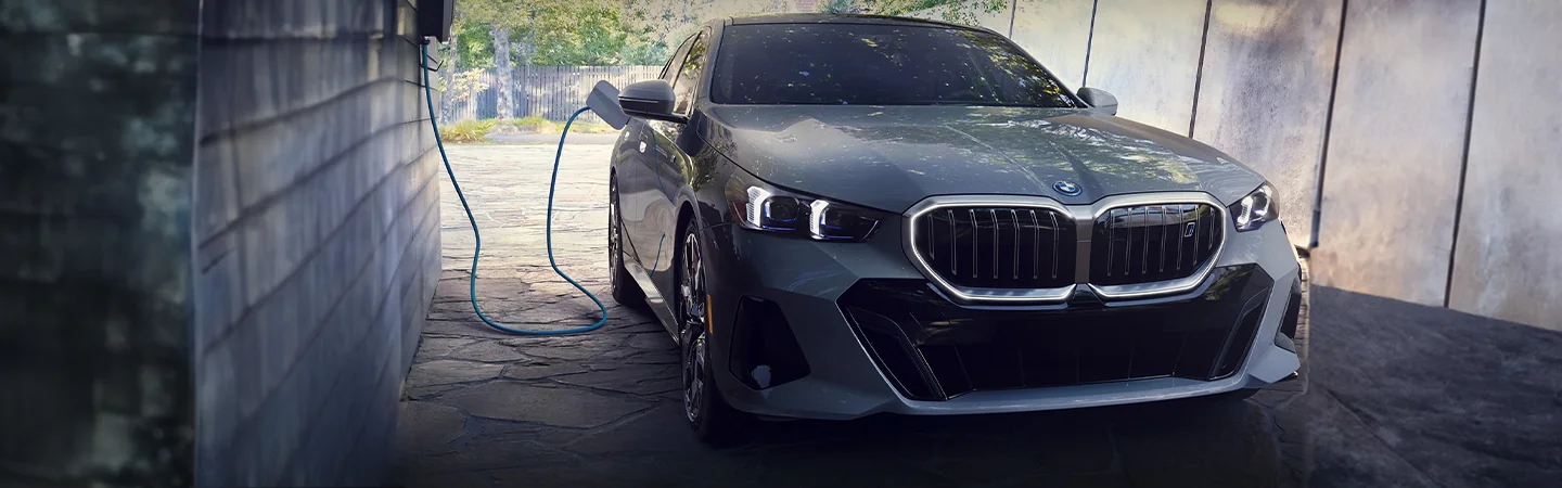 2024 BMW i5 Specs front side in sliver