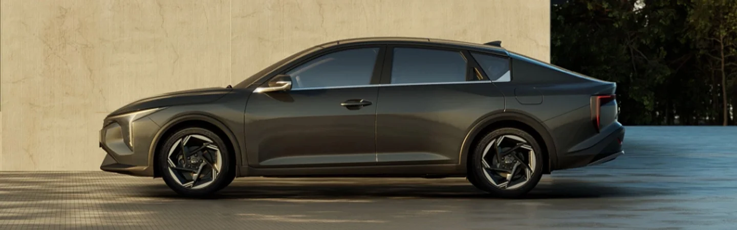 2025 Kia K4 Specs side front in silver 