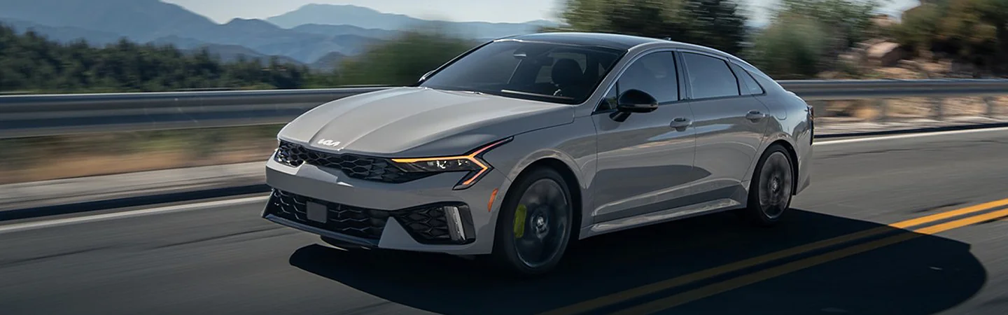 2025 Kia K5 Specs silvercolor frontview