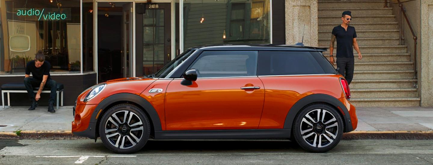 Side view of the 2021 MINI Hardtop 2 Door