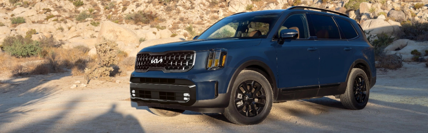 2024 Kia Telluride Comparison blue sideview