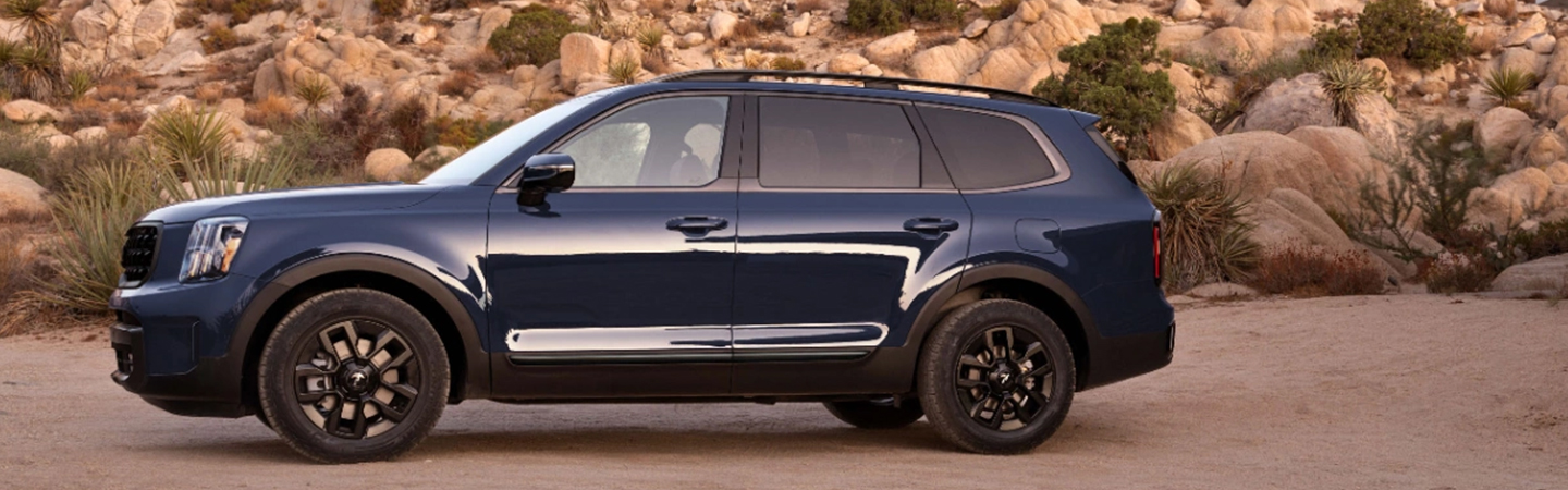 2024 Kia Telluride Comparison blue sideview