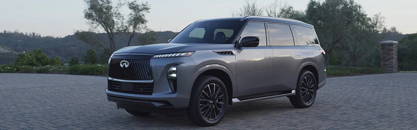 2025 INFINITI QX80 Specs front side in silver