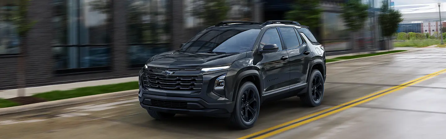 2025 Chevrolet Equinox Dimensions color green front view 