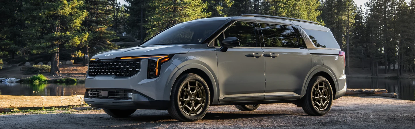 2025 Kia Carnival MPV Hybrid front side in silver 
