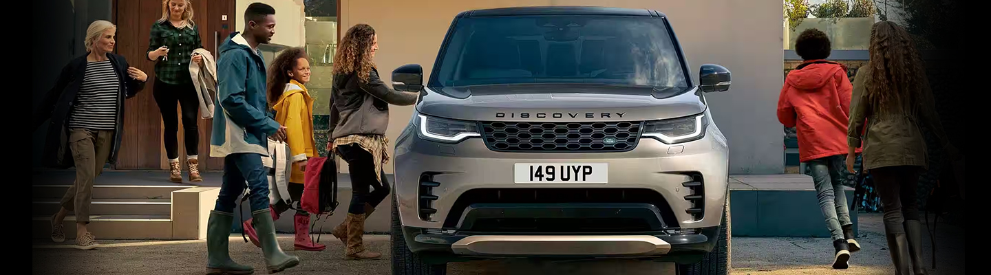 How to Use the Land Rover Discovery on Your Outdoor Adventures 