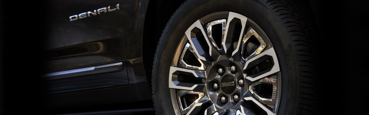2023 GMC Yukon Denali Ultimate Features and Performance slider3