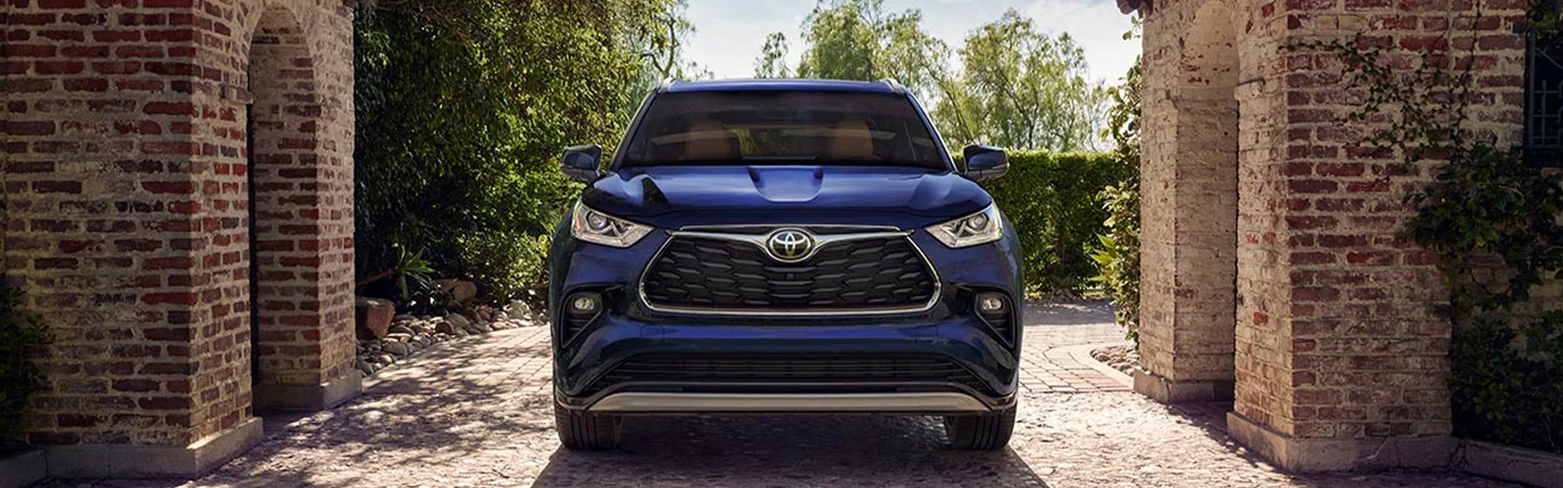 rear 2025 Toyota Highlander