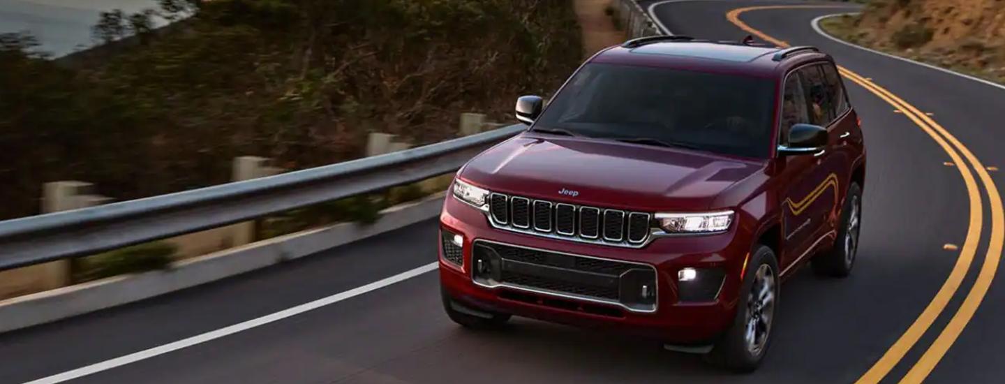 front view 2022 Jeep Grand Cherokee L