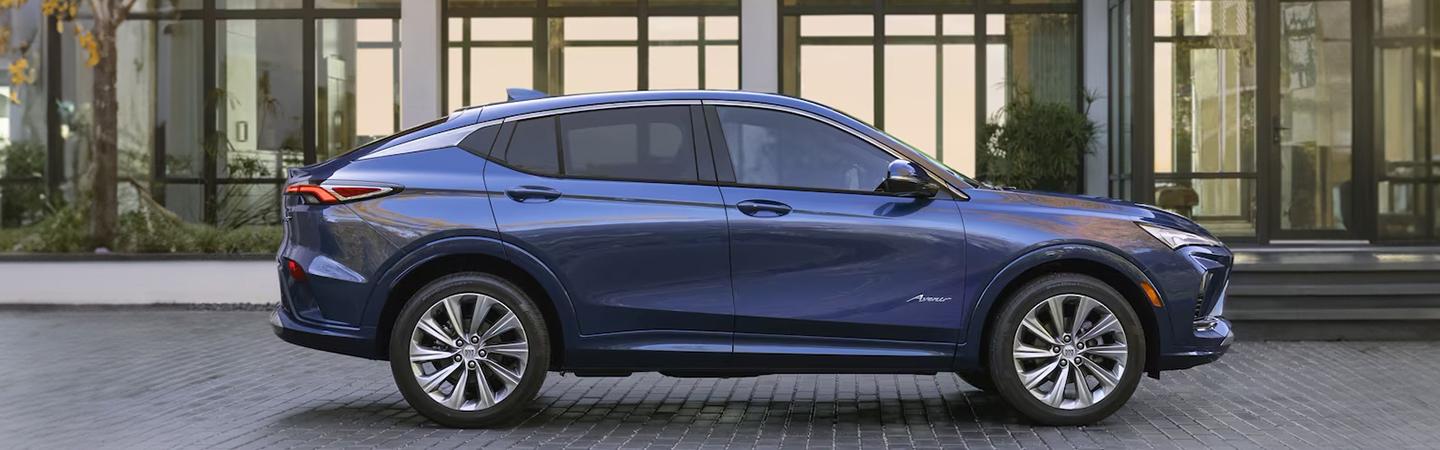 2024 Buick Envista vs. 2024 Honda HR-V sideview blue