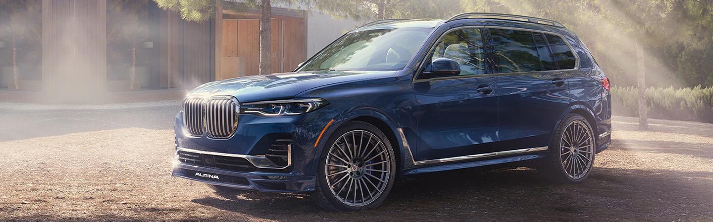 2022 BMW X7 Slide2