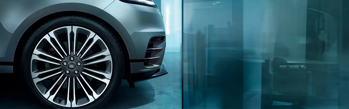2024 Range Rover Velar alloy wheel