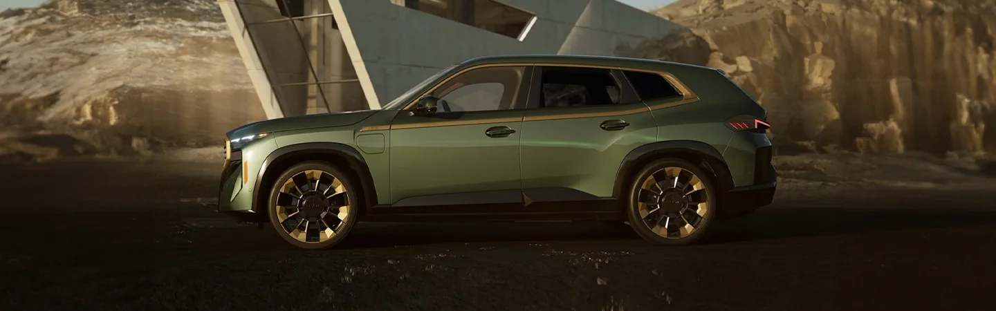 2024 BMW XM green sideview