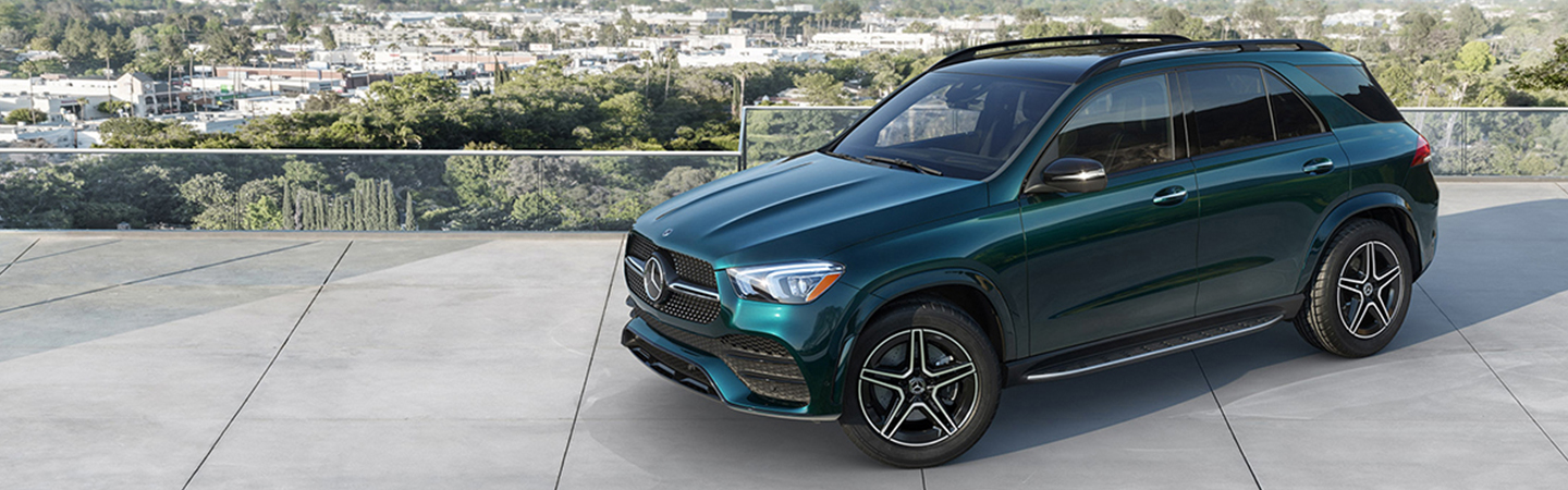 2022 Mercedes-Benz GLE-Class parked with city in the background