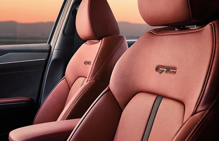 2022 Kia K5 Interior3