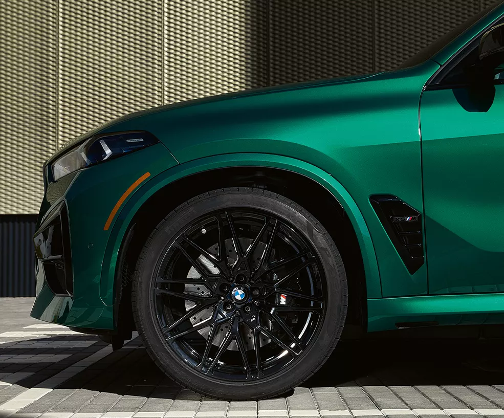 BMW X5 M exterior