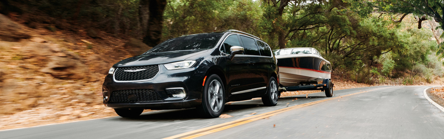 Chrysler Pacifica 2024 front side in silver