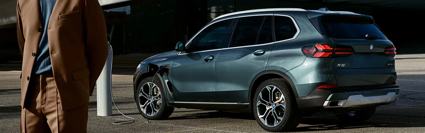 2025 BMW X5 Specs green color back side view