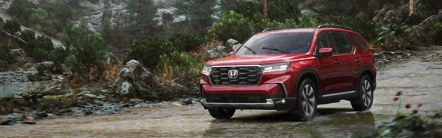 Configurations for 2025 Honda Pilot red front view