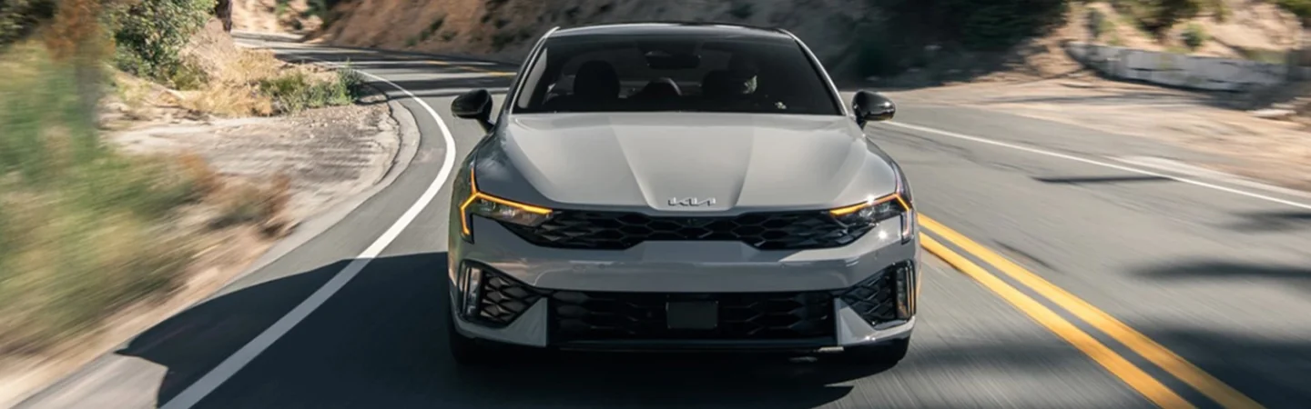 2025 Kia K5 Specs silvercolor frontview