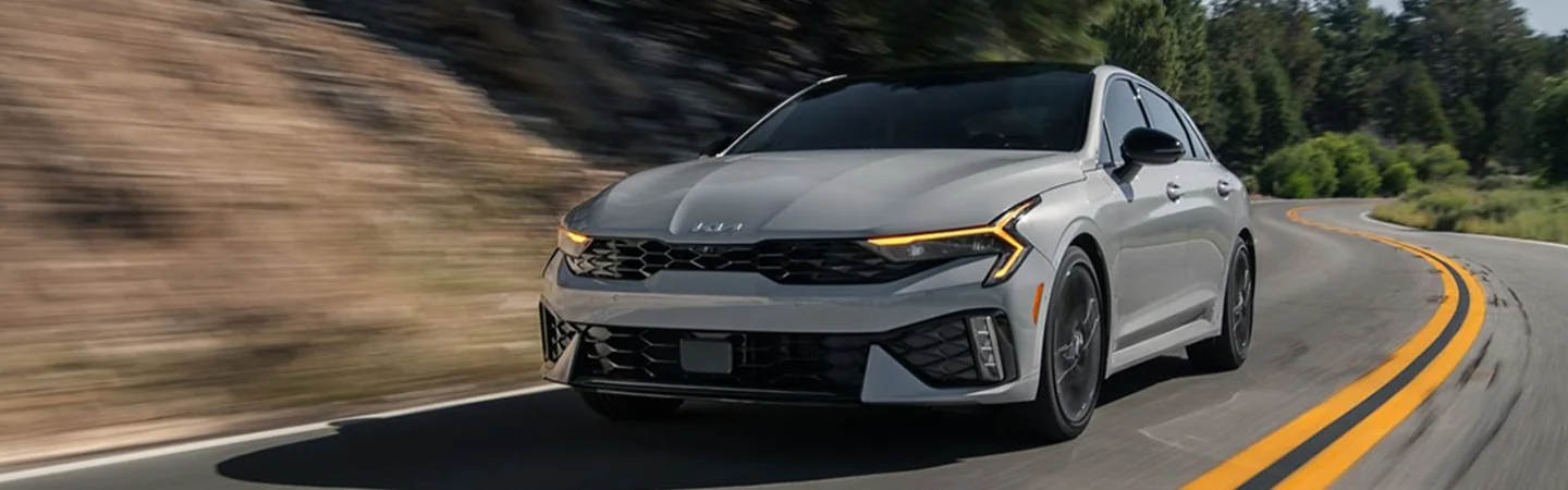 2025 Kia K5 Specs silvercolor frontview