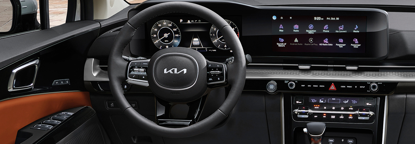 2023 Kia Carnival interior