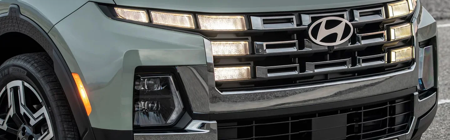 2025 Hyundai Santa Cruz Specs front side in green 
