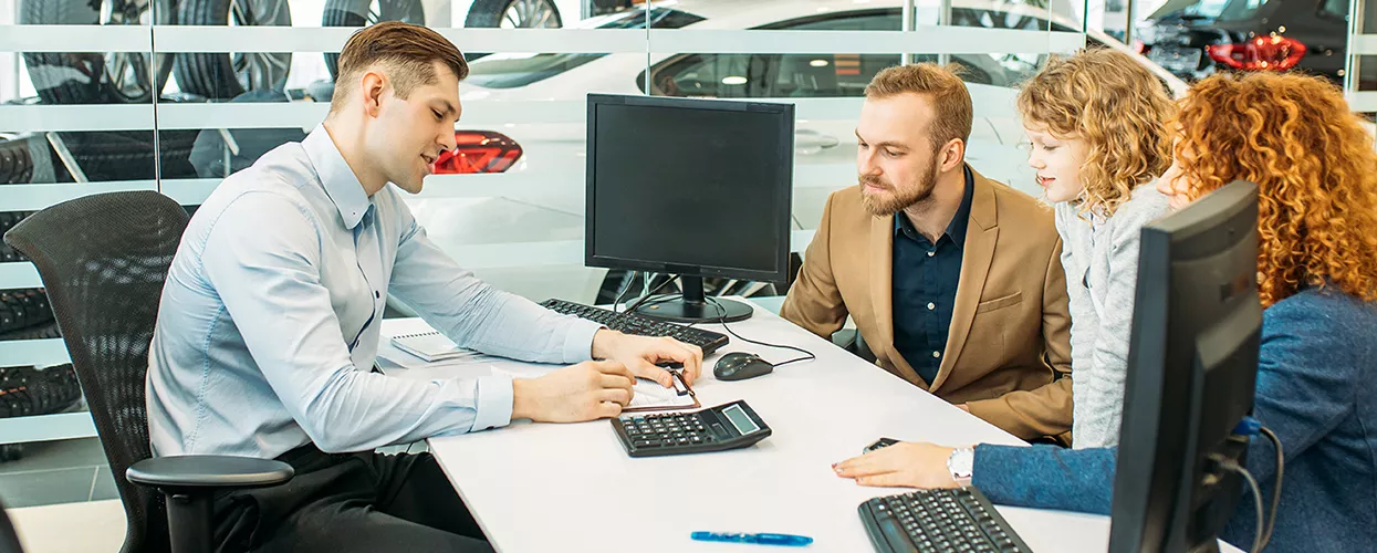 finance agent drawing up bill