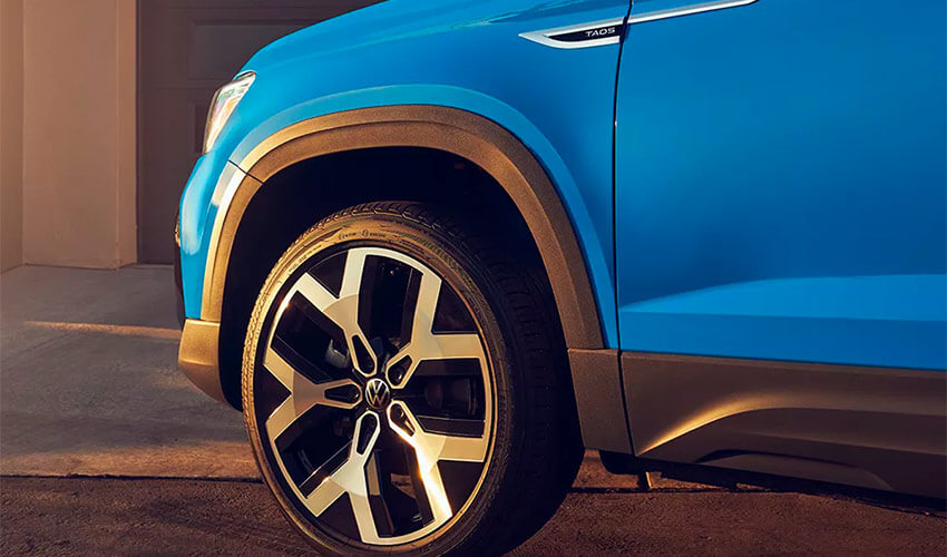 VW Taos image